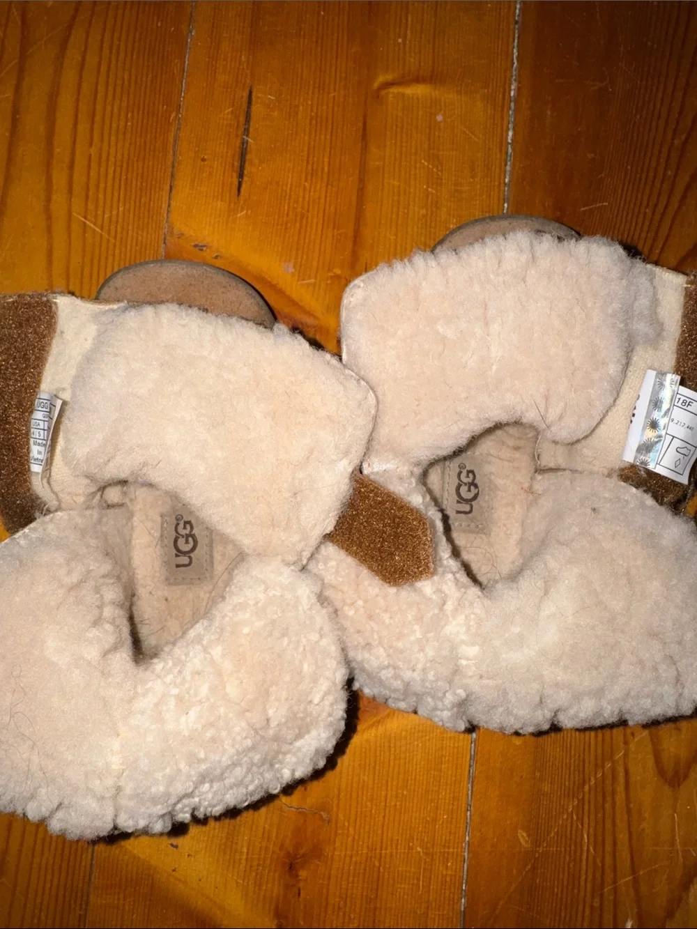 UGG pair children